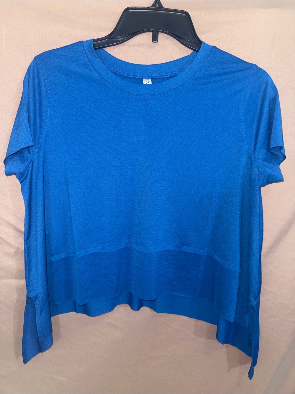 NWOT Women’s Zenana Outfitters Bright Blue Short Sleeve Crewneck Shark-bite Tee